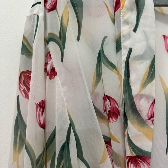Victoria's Secret Vintage Tulip Floral Sheer Wrap Robe - Picture 6 of 6